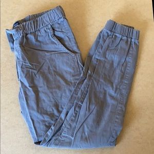 Men's gray chino-like joggers medium